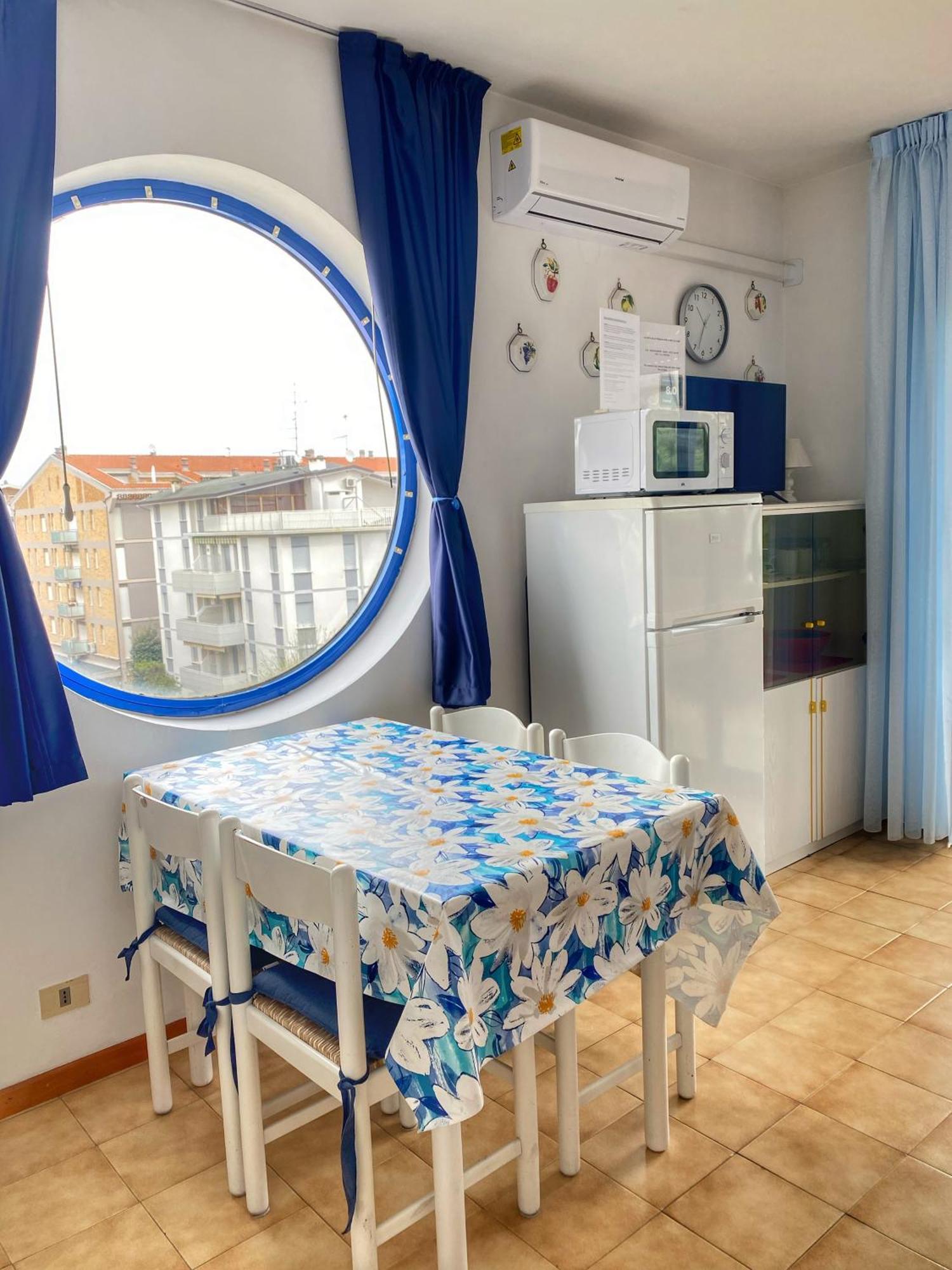 Grazioso Appartamento N 47 A 100Mt Dal Mare Бибионе Экстерьер фото